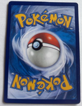 Carta Pokémon Giratina V (F 186/196)
