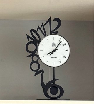 Reloj de mesa de forja