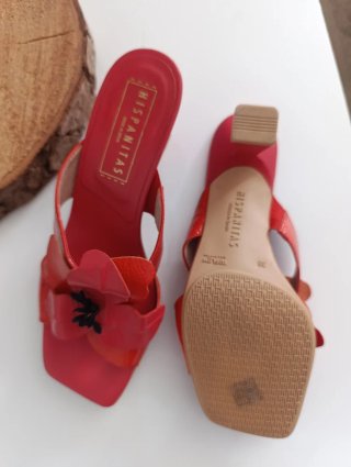 Sandalia Hispanitas Mule Flor Roja Talla 38