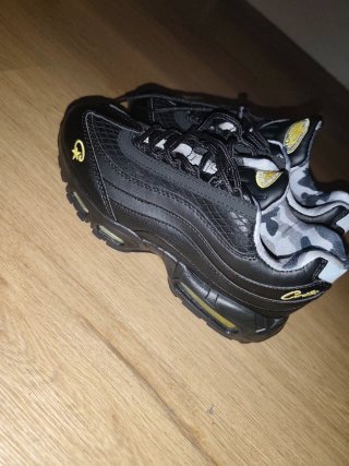Zapatillas Nike Air Max. X Corteiz 95 Negras y Ama