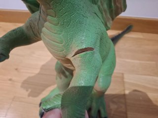 Lote 3 figure: 1 Drago e 2 T-Rex (1 con suono)