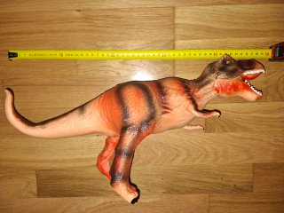 Lote 3 figure: 1 Drago e 2 T-Rex (1 con suono)