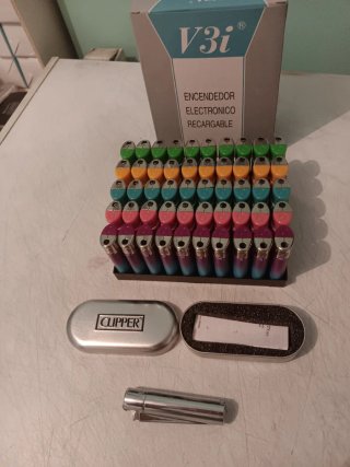 Lote 50 Accendini elettronici V3i + regalo clipper in metallo