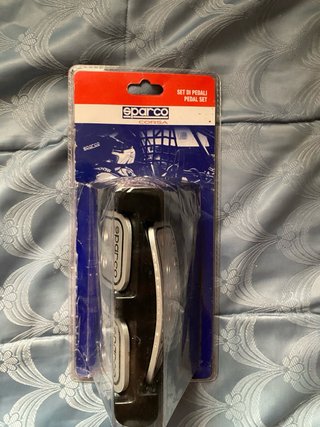 Pedales Sparco de aluminio para Coche