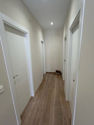Puertas de paso blancas modernas