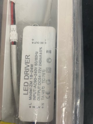 Lámpara LED Colgante Madera PINRUTAR