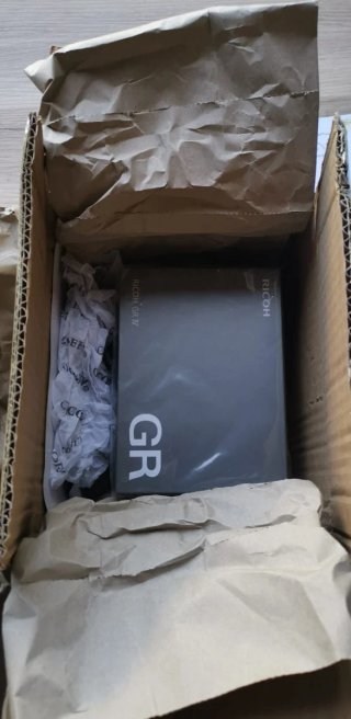 Ricoh GR IV NUEVA Garantía