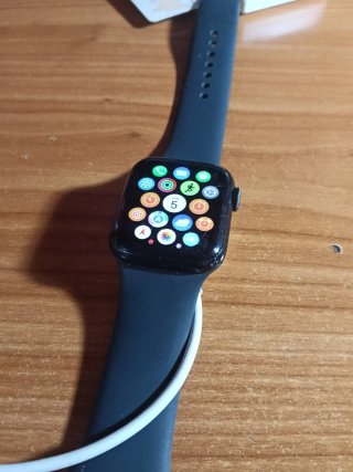Apple Watch SE 40mm GPS + Cellular