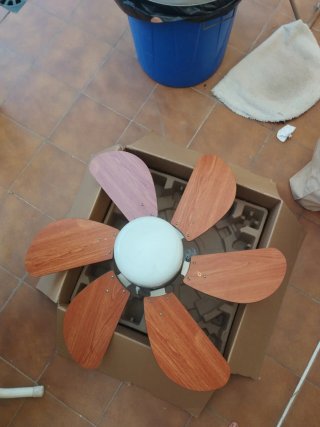 Ventilador de techo Orbegozo 50W con luz