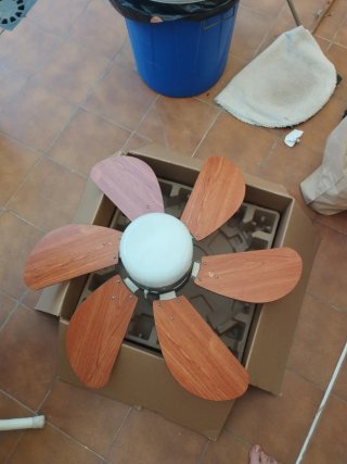 Ventilador de techo Orbegozo 50W con luz