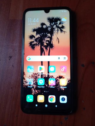 Xiaomi Redmi Note 7 con caricatore 128g 4 RAM