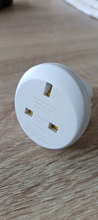 Kit Viaje UK -Adaptadores Enchufe Inglés + Regleta