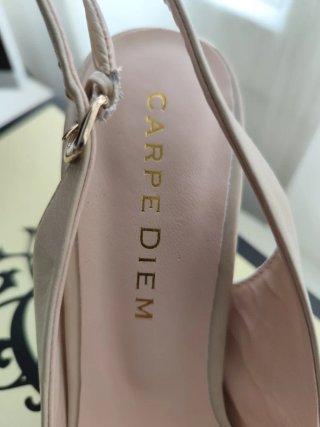 Zapatos de tacón Carpe Diem beige fiesta