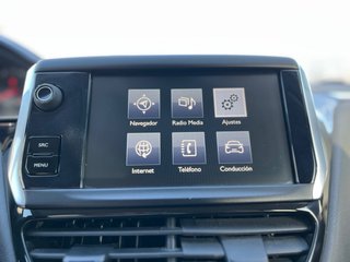 Peugeot 208 / Gasolina / Manual / Año 2015