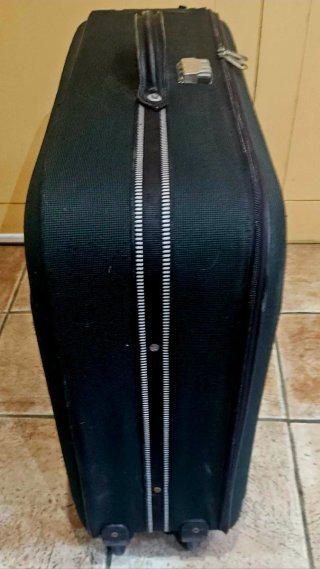 Maleta grande negra y verde