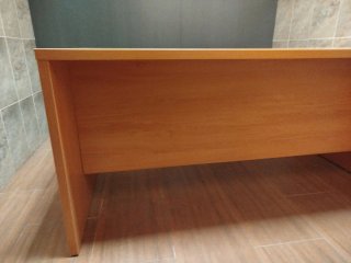 Mesa de oficina y estudio de madera