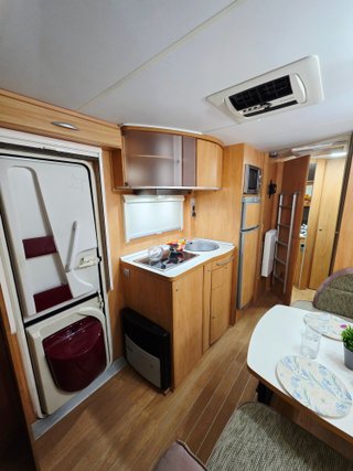 ROLLER TANGO 495 LUXE - Aire/Nevera 150L