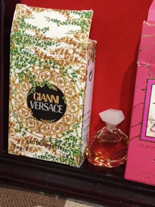 5 miniaturas Perfume Versace, Givenchy