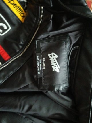 Chaqueta Cuero Carreras Negra y Roja