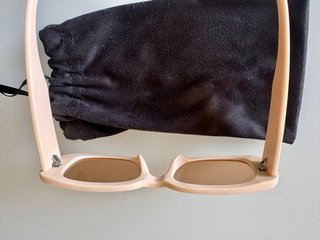 Gafas de sol Hanukei beige y verde + regalo