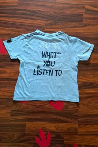 Camiseta Bóboli guitarras 8 años