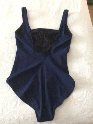 Traje de baño azul marino lazo.  Maryan Mehlhorn