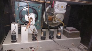 Radio Antigua con tocadiscos