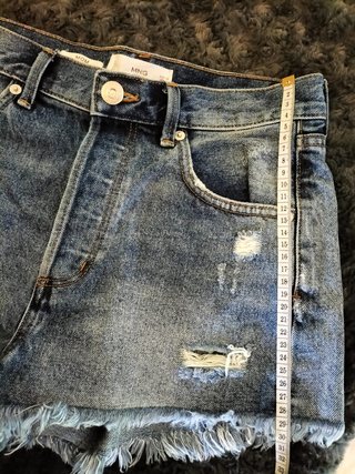 Shorts vaqueros Mango - Esitlo Desgastado y Roto