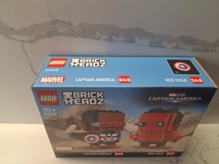 LEGO BrickHeadz 40668 Captain America & Red Hulk