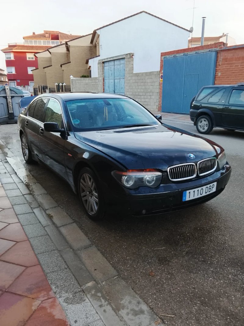 BMW Serie 7 2004 - foto 1