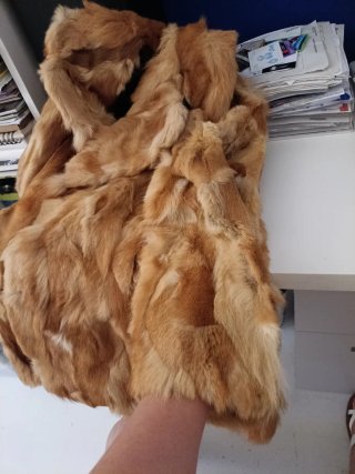 Abrigo de pelo natural ( precio algo negociable)