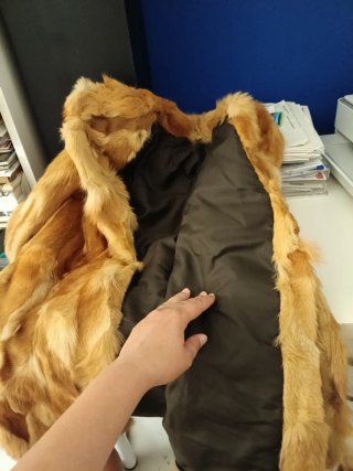 Abrigo de pelo natural ( precio algo negociable)