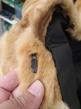 Abrigo de pelo natural ( precio algo negociable)