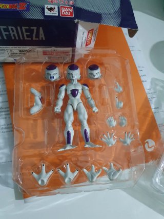 SH Figuarts Frieza Forma Final Dragon Ball Z 2013