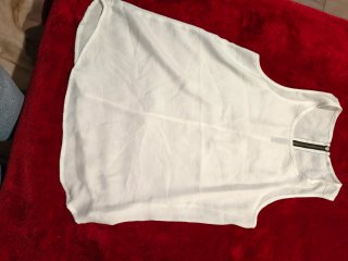 Lote 5 Prendas: 4 Camisetas y 1 Blusa