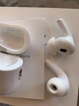 AirPods Pro 2ª Gen con estuche de carga