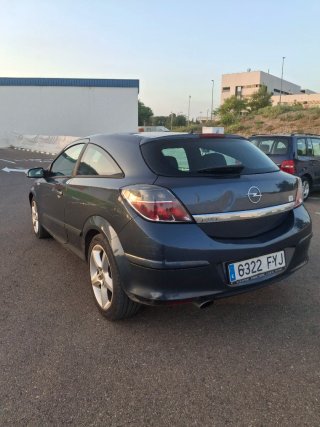 Opel Astra  GTC 1.9  2008