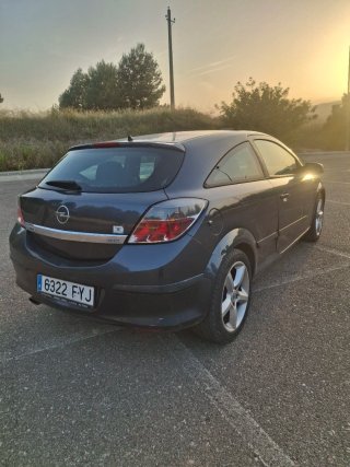 Opel Astra  GTC 1.9  2008