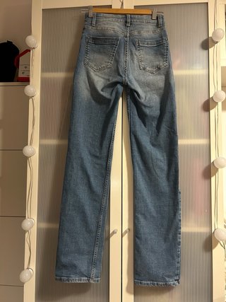 Vaqueros Bershka