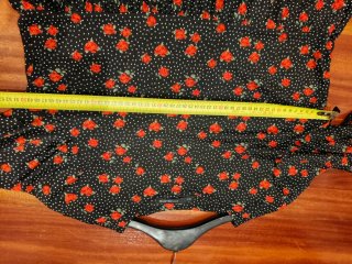 Vestido corto estampado flores y lunares