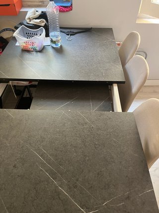 Mesa ampliable piedra y madera