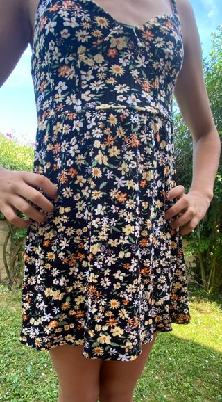 Vestido floral negro