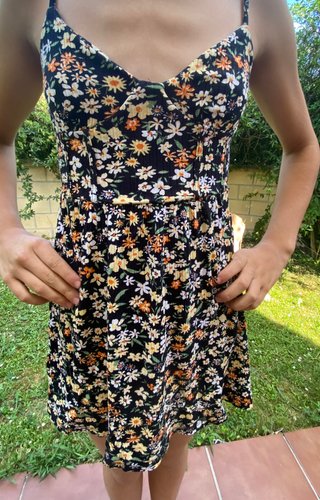 Vestido floral negro