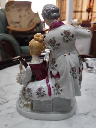 Pareja figuras porcelana estilo Dresden/Capo