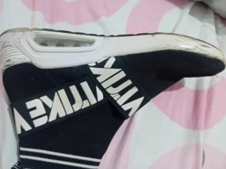 Zapatillas Nike Negras y Blancas sin plantilla
