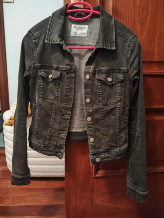 Cazadora vaquera Pull&Bear. Talla S.