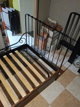 Diván de forja negro