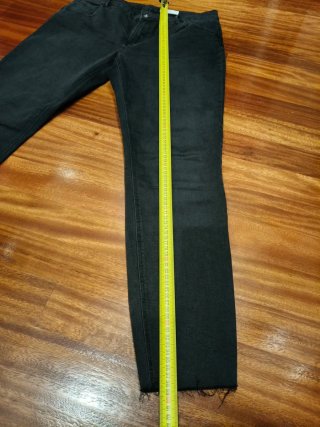 Pantalón vaquero negro