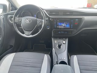 Toyota Auris Hibrido automático