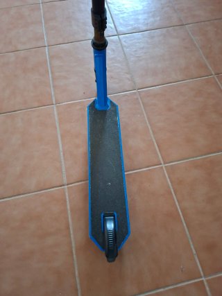 Patinete infantil azul/rojo